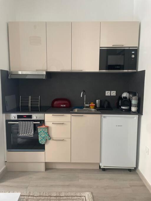Cosy Apartment In Paris Saint-Ouen  Bagian luar foto