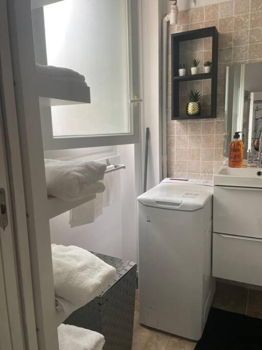 Cosy Apartment In Paris Saint-Ouen  Bagian luar foto