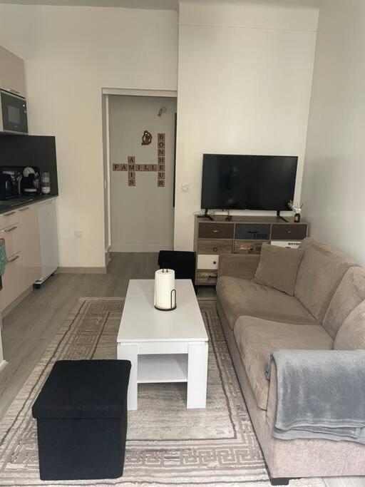 Cosy Apartment In Paris Saint-Ouen  Bagian luar foto