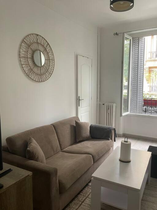 Cosy Apartment In Paris Saint-Ouen  Bagian luar foto